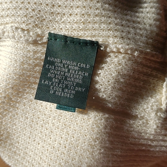 SOLD Ralph Lauren Sweater - Picture 7 of 7